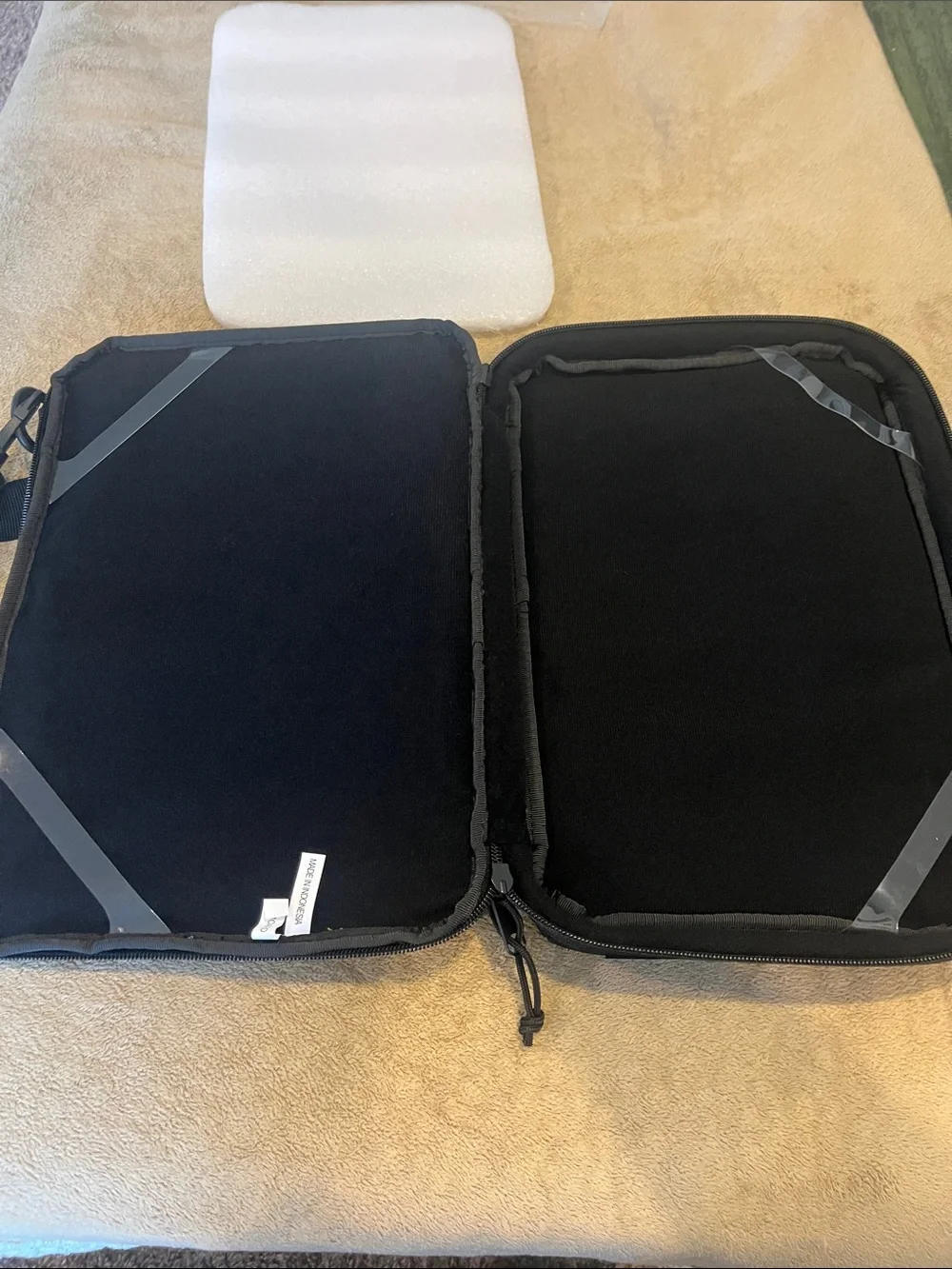OtterBox Black Laptop Crossbody Organizer Bag